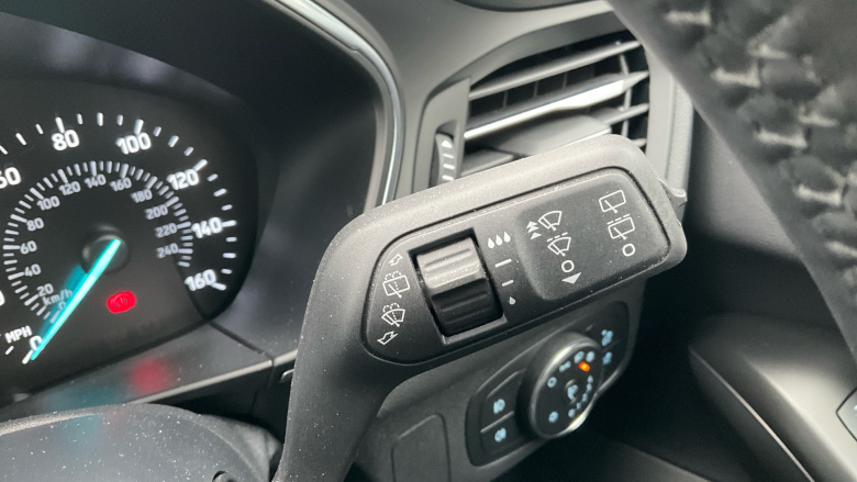 Ford Focus 1.0 EcoBoost 125 Titanium Edition 5dr Auto Petrol Hatchback